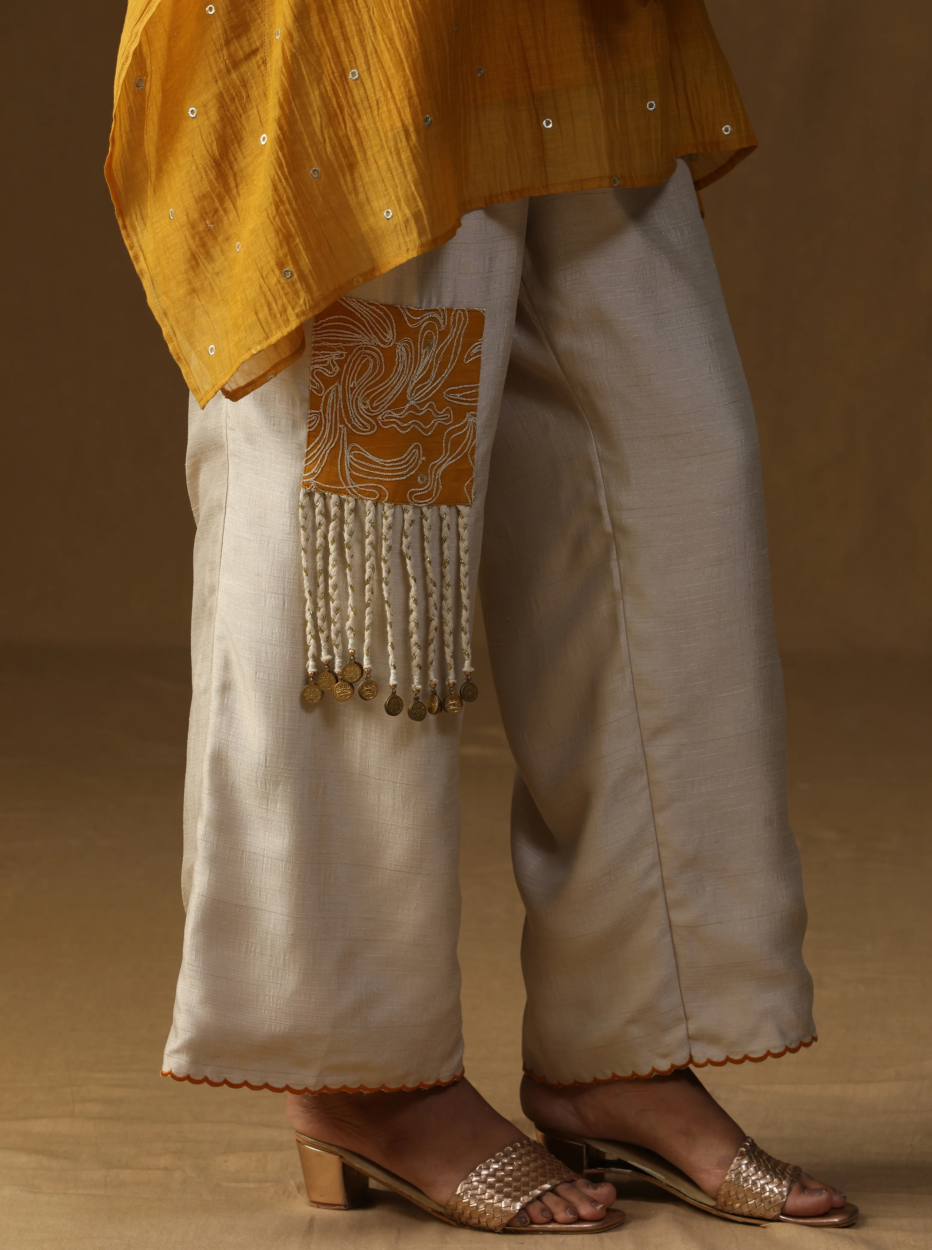 Noorika Set-Sunehri Noor Kaftan Co-ord set - Image 3