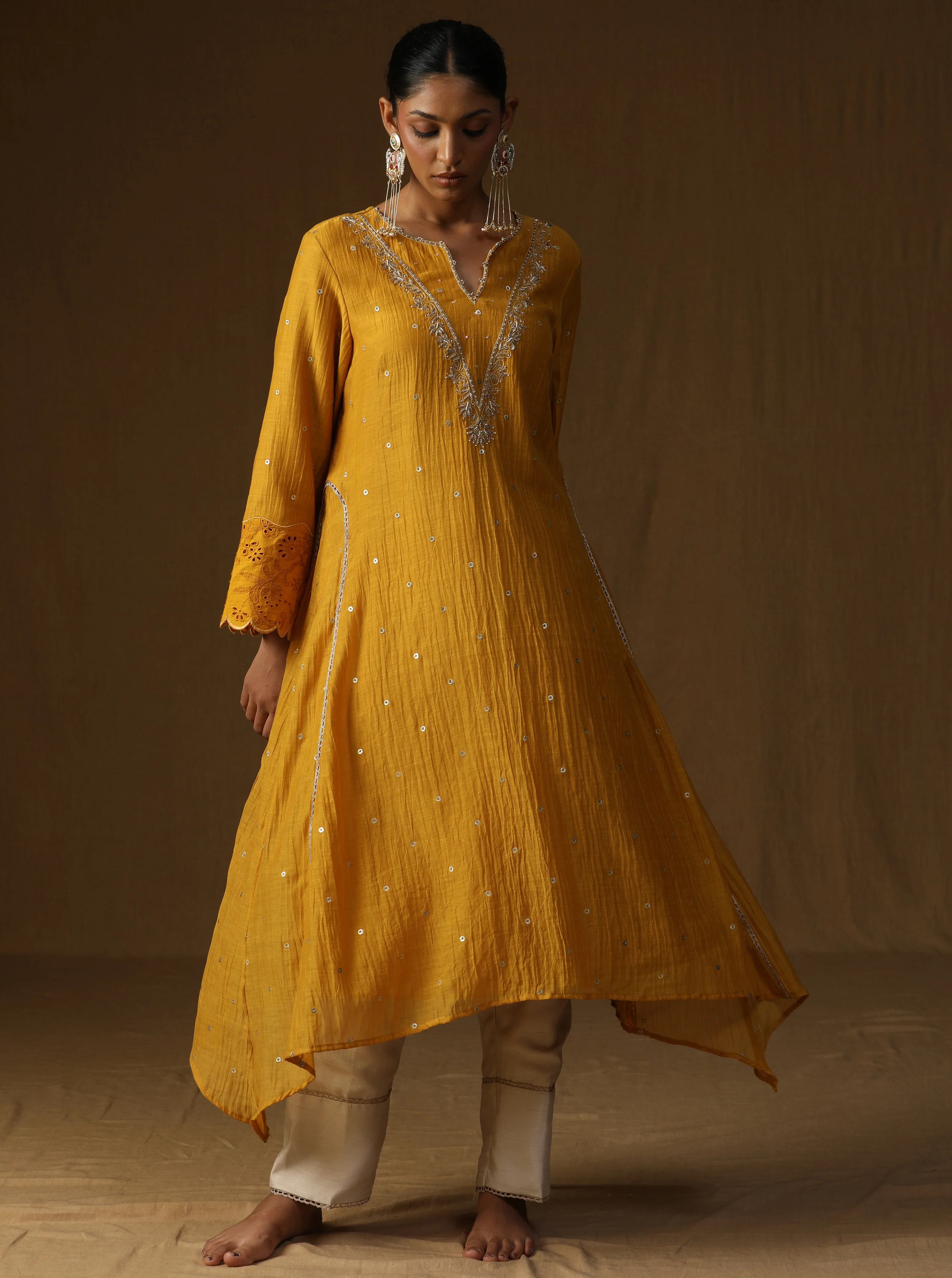 Sakhi Noor Swarn Kurta Set - Image 4